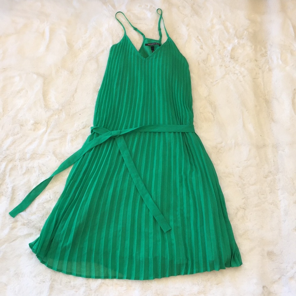 VS Green Pleated Dress